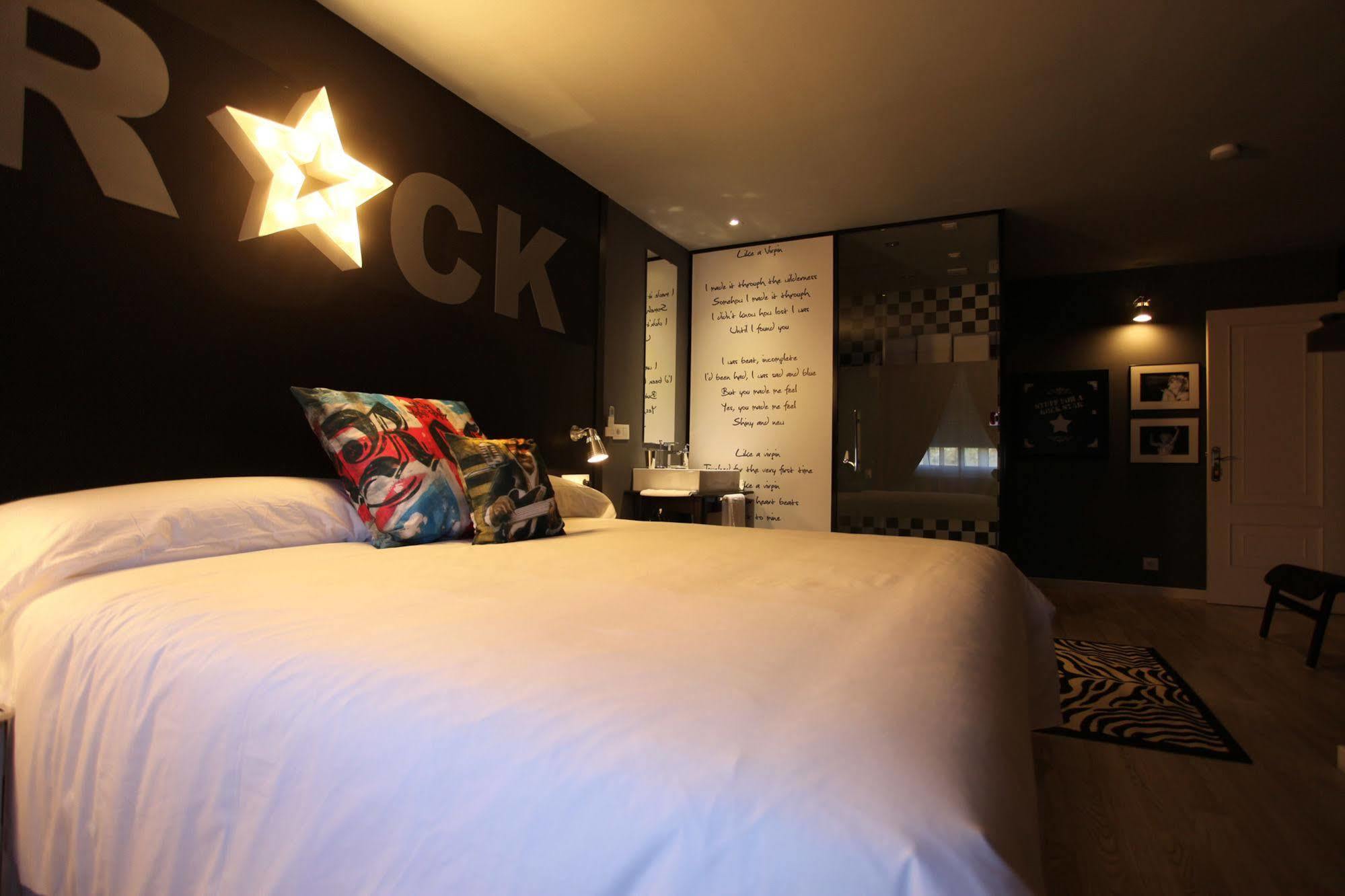 Hotel Apartamentos Rock Star Taboadela Exteriér fotografie